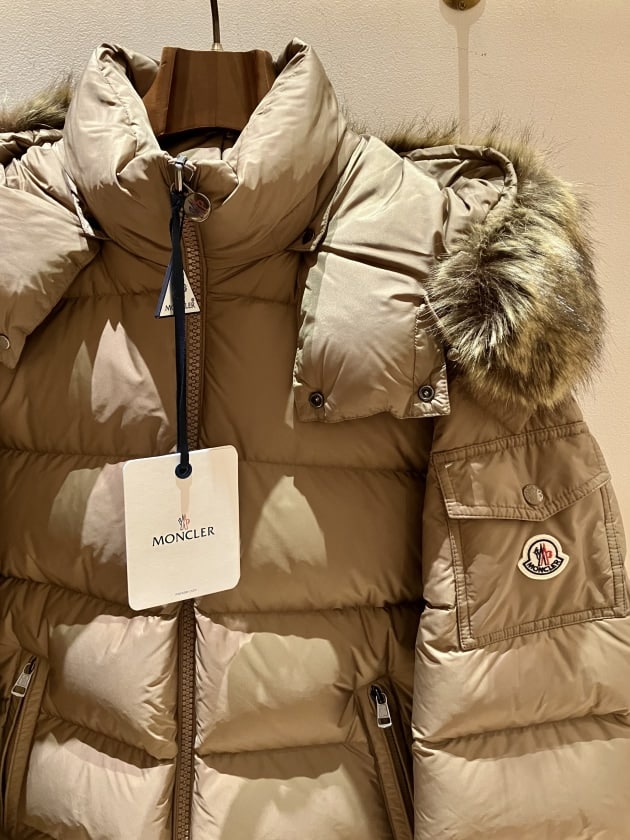 MONCLER〉スタッフ蘭も一安心なダウンジャケットを。|ビームス MONCLER〉スタッフ蘭も一安心なダウンジャケットを。|ビームス