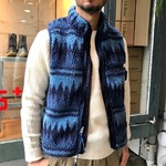 ＜REMI RELIEF（レミレリーフ）＞フリースリバーシブルベスト