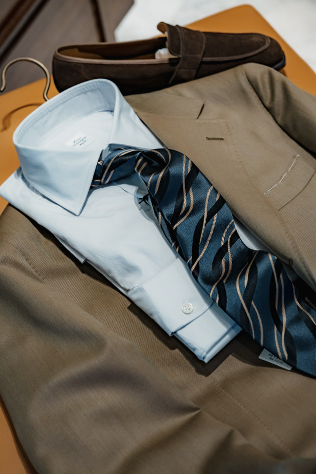 春夏に向けて気になるネクタイ＜Holliday & Brown＞｜ビームスF 新宿