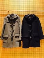 ダッフルコートの定番入荷してます！