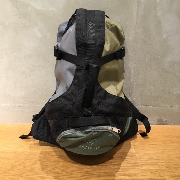 最新品人気 ARC'TERYX - 新品 Beams × ARC'TERYX 復刻セブリンの通販