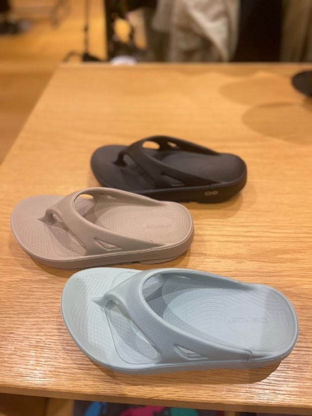 【OOFOS / OOriginal（22～24cm）】