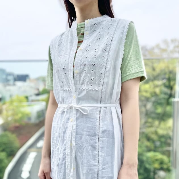 春気分が上がる！ガーリーなカットワークワンピース