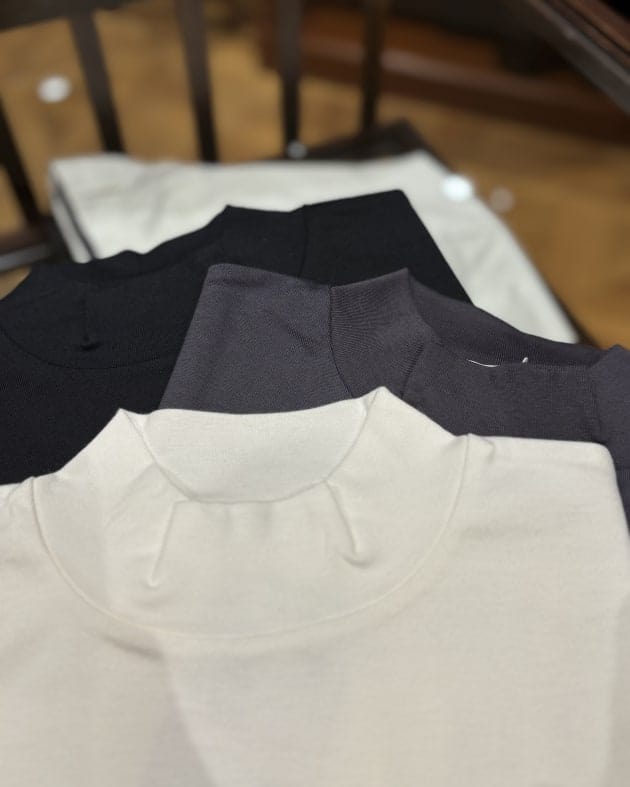 本気モックネックです。〈BEAMS F〉