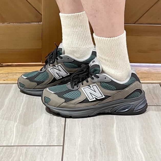 クラシック×モダンの融合！！New Balance ABZORB 2010