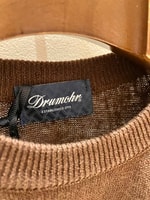 〈DRUMHOR〉涼しく着れる半袖ニットはいかがでしょうか？