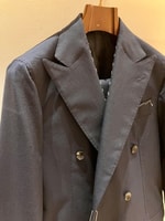 〈ALFONSO SIRICA〉BEAMSのドレスに於ける「最高」のダブルブレステッドスーツ？