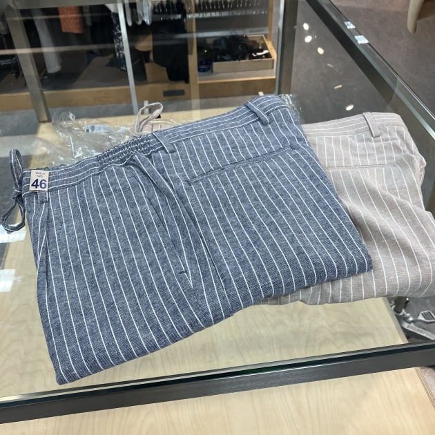 【WEB限定】＜giabsarchivio＞ピンストライプ ドローコードスラックス