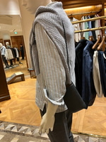 〈J&M DAVIDSON〉男女問わずお使い頂ける洗練されたレザーショルダーバッグを。