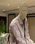 〈COLONY CLOTHING〉スモーキーなカジュアルスタイル