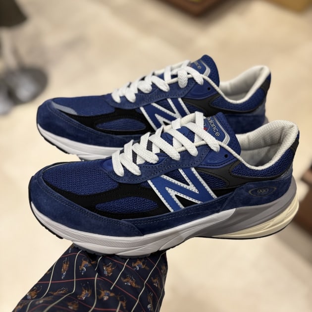 スニーカー