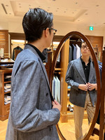 〈Brilla per il gusto〉またジャケットを見つけてしまったスタッフ佐藤。