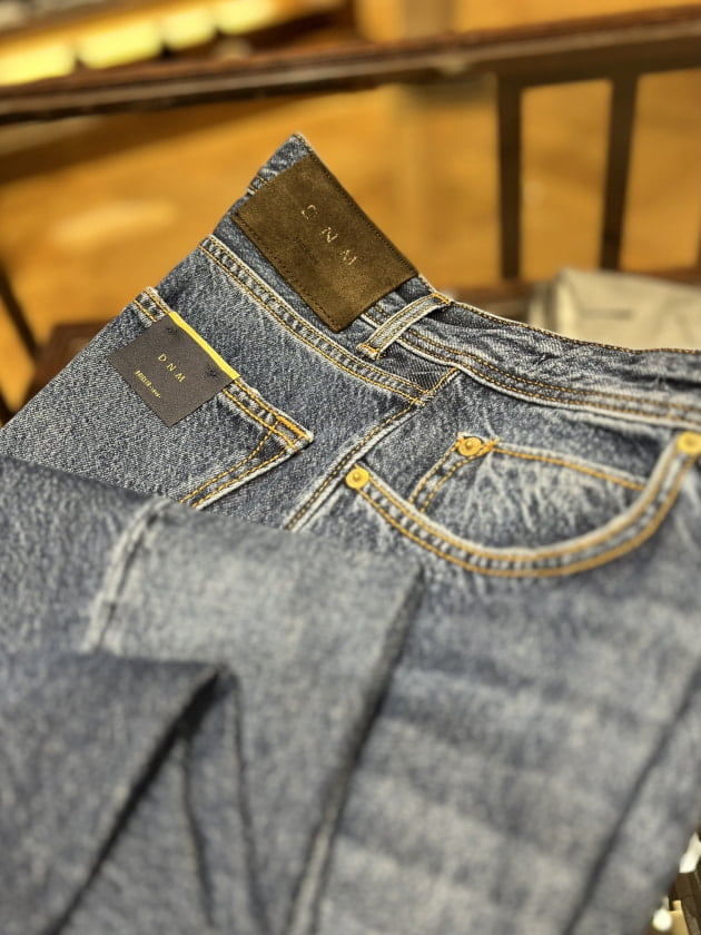 デニムパンツをお探しの方へ。〈BRIGLIA 1949〉