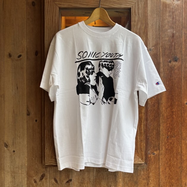 《Champion × SONIC YOUTH》"SONIC YOUTH"というバンド