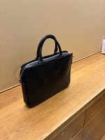 拘りのレザートートバッグ。