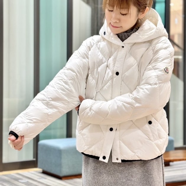 高評価レビューが止まらない！MONCLER / ARVOUIN ダウンジャケット