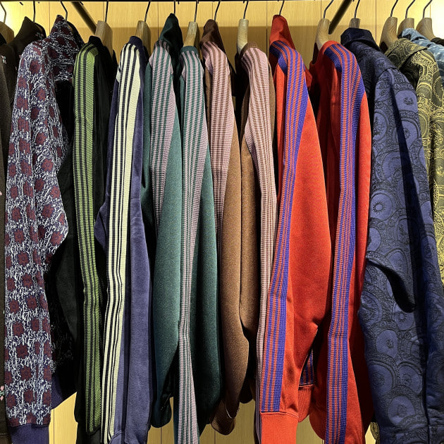 Needles バタフライ 総柄 パンツ ブルー イエロー XS Needles 25FW 入荷！｜ビームス 広島｜BEAMS