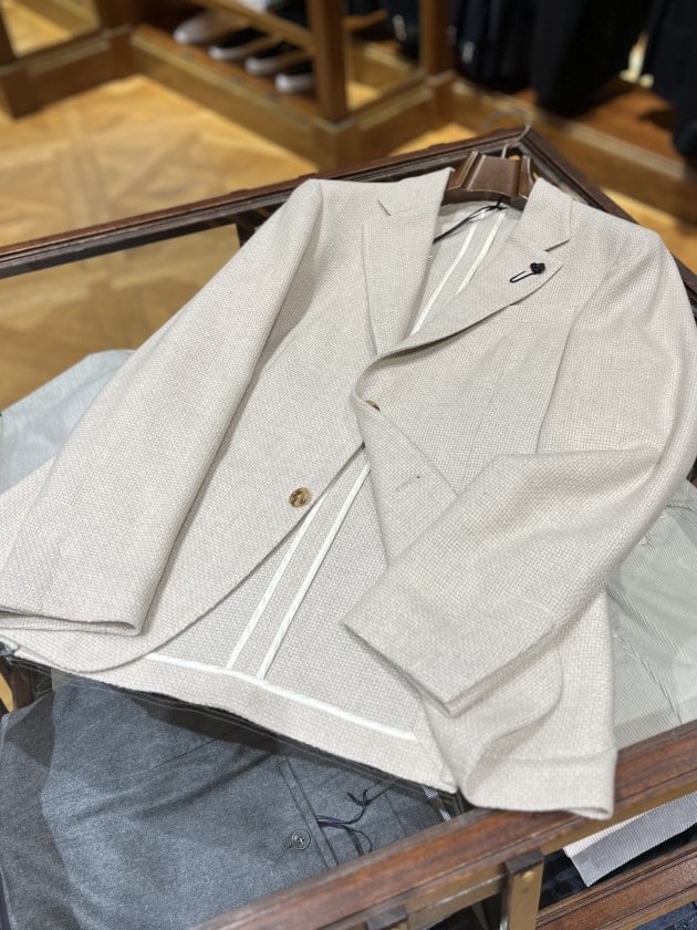 お気軽に BEIGEジャケット。〈LARDINI〉｜ビームス ハウス