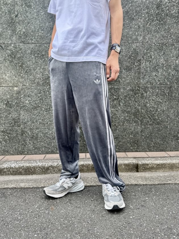 adidas originals グレー ベロア トラックパンツ Lサイズ