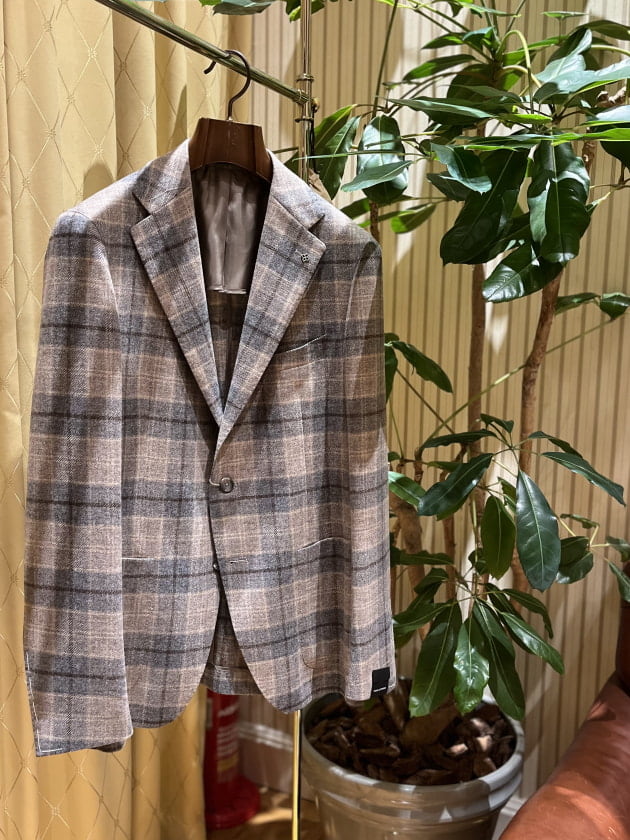 【PINOLERARIO】 ピノーレラリオ チェックジャケット X220 らしさ全開。〈TAGLIATORE〉｜ビームス ハウス 六本木｜BEAMS