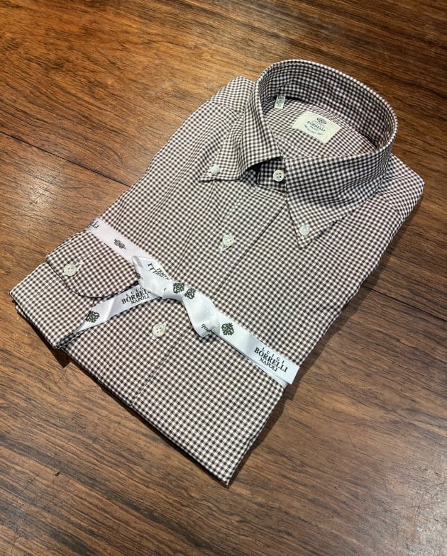＜LUIGI BORRELLI＞良いブラウンのギンガム チェック シャツも入荷しました。