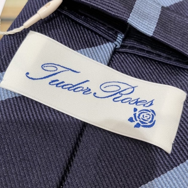 TURDOR ROSES ②