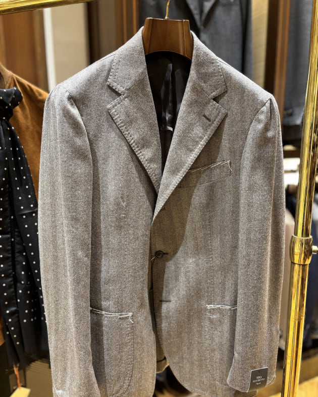 薄茶のヘリンボーン〈TITO ALLEGRETTO〉