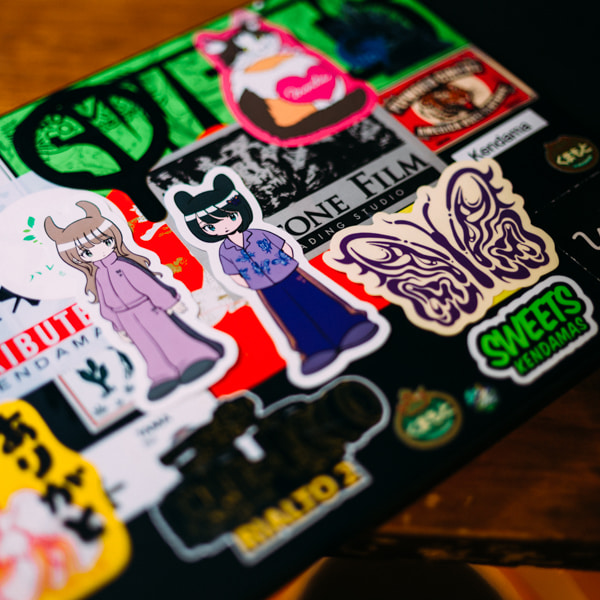 ステッカー買ったよ｜ぼくおおくぼ｜BEAMS