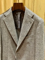 〈TAGLIATORE〉やっぱりグレーヘリンボーンジャケットに惹かれます。