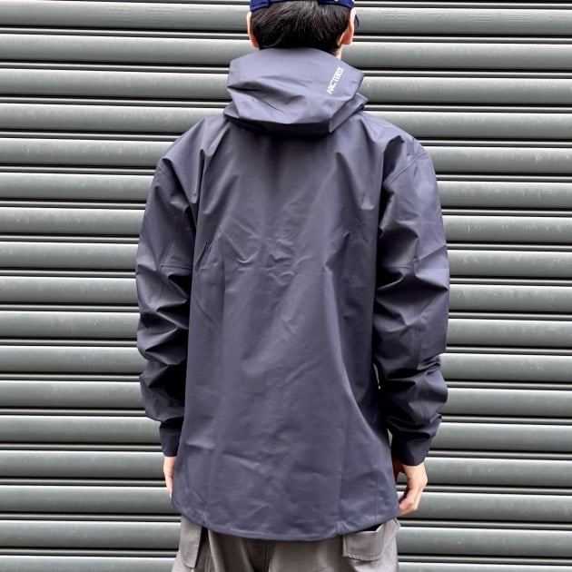 ご紹介させて下さい。街でもアウトドアでも活躍！〈ARC'TERYX〉Beta