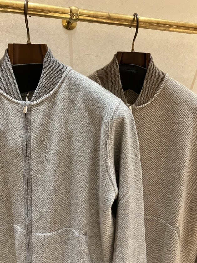 FILIPPO DE LAURENTIIS〉軽くて柔らかくお洒落で長く着れるニット