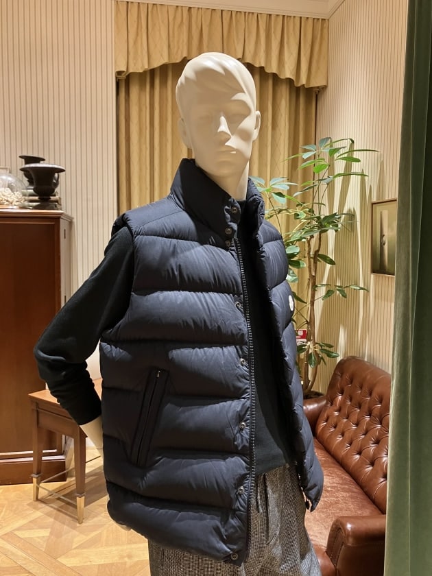 MONCLER〉こちらもオススメしたいダウンベストのTIBB