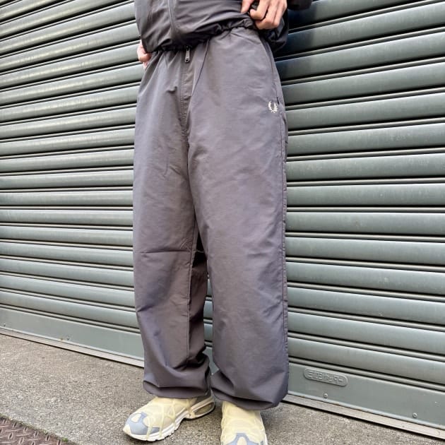 ご紹介させて下さい。シンプルを極めるFRED PERRY × BEAMS別注で楽しむ