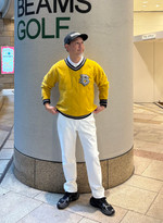 目を引くニットスタイルのご紹介