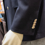 フレンチムードなブレザースタイル