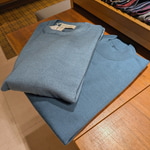 【サックスブルーのニットはこう合わせる】実用編