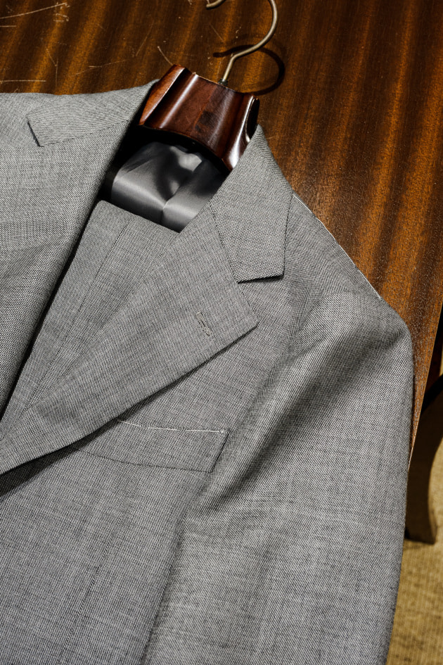 BEAMS F＞MOONシャークスキン｜英国クラシックを纏う、気になる