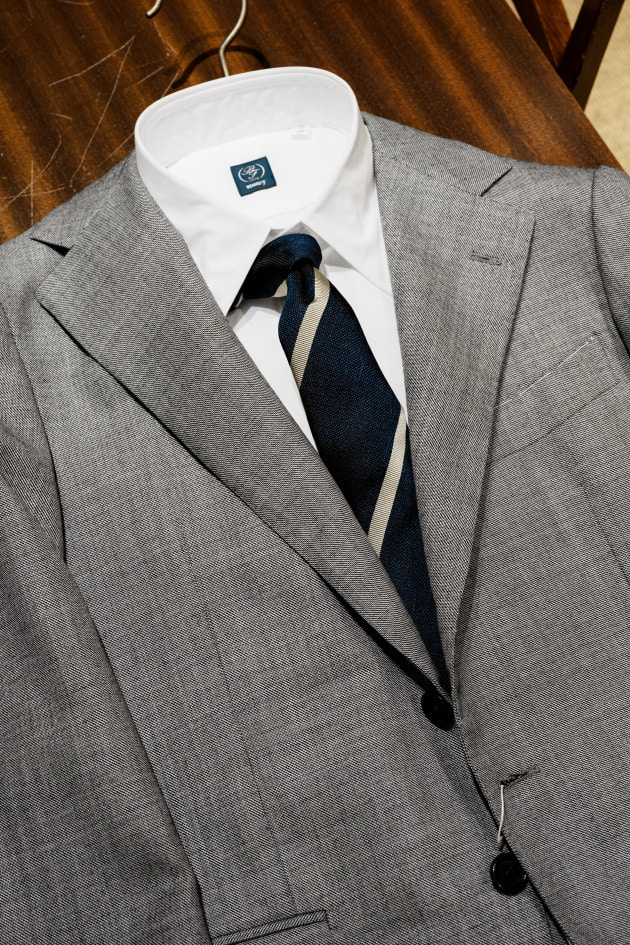 BEAMS F＞MOONシャークスキン｜英国クラシックを纏う、気になる