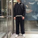 スタンドカラーブルゾン＆ナイロンイージーパンツで作る大人ゴルフスタイル