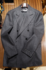 ＜BEAMS F＞×＜RING JACKET＞が仕立てる超重量級”カレッジフラノ”ダブルスーツ