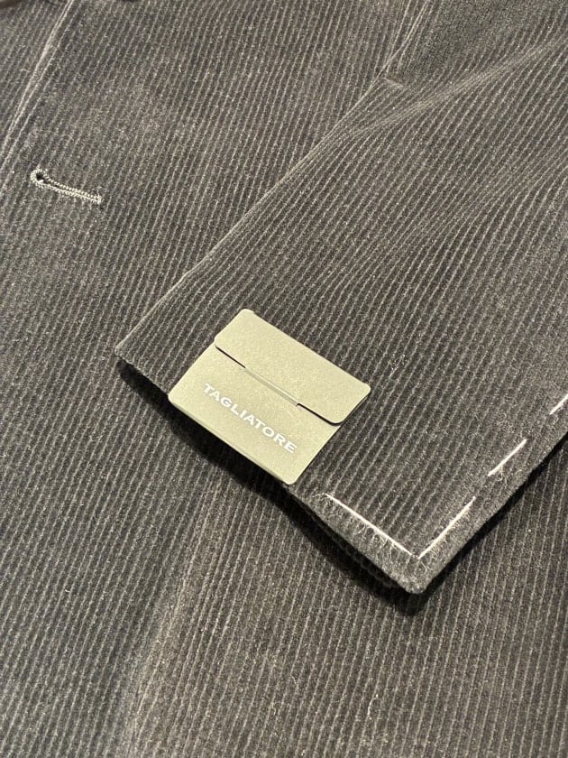 25AW〈TAGLIATORE〉 ブラック　コーデュロイジャケット