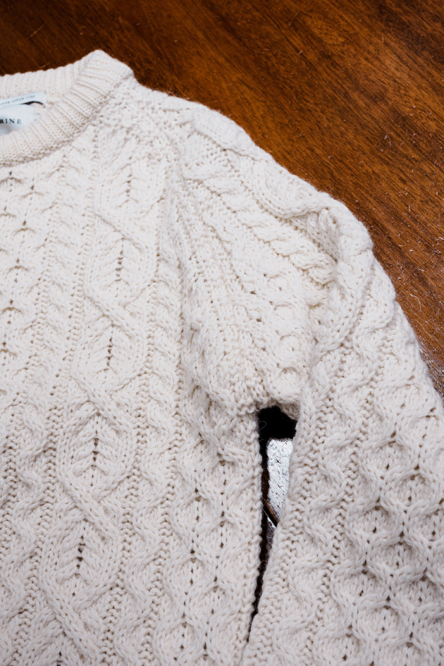 ペレグリン　英国製　ケーブルニット　エルボーパッチ　くるみボタン　M ペレグリン 英国製 ケーブルニット エルボーパッチ くるみボタン M