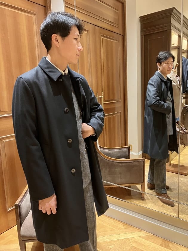 〈MACKINTOSH 〉BEAMS別注のステンカラーコートを。