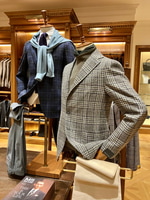 〈TAGLIATORE 〉目新しさを感じられるトルソーコーディネート紹介。