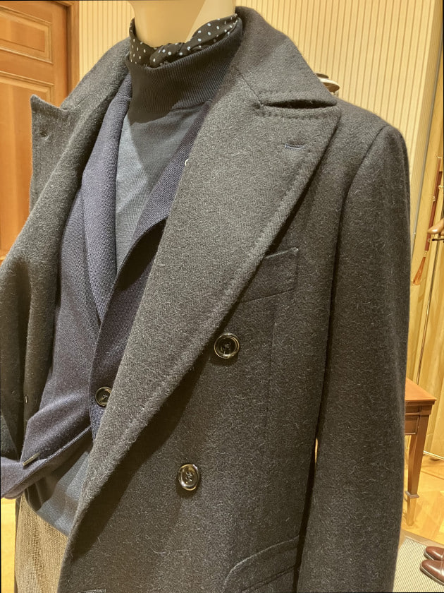 〈Brilla per il gusto〉極上のぬくもりとエレガントを感じられるアルスターコート！