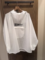 コンパクトな簡易レインパーカー