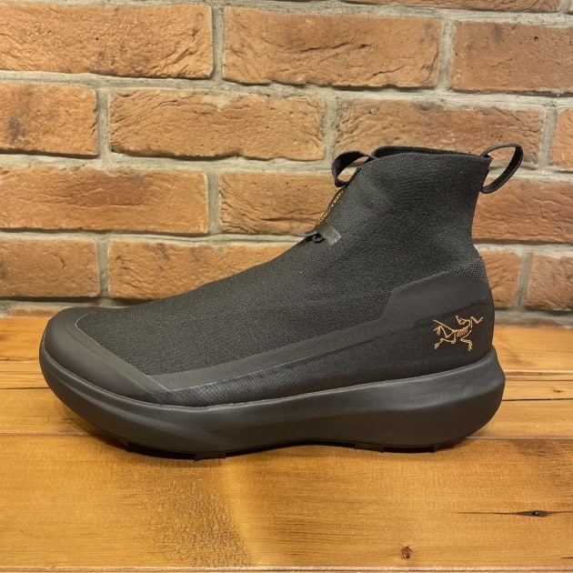 冬のトレイルを駆け抜ける最強シューズ『Norvan 4 Nivalis Men』登場