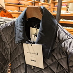 車や地下鉄通勤でコートやダウンが暑いならこれ【MACKINTOSH】