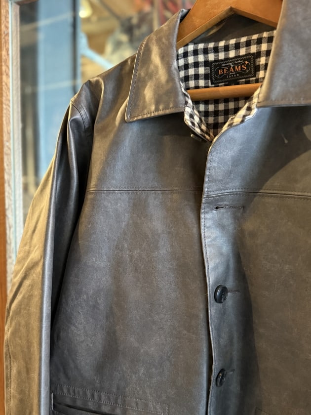 マチガイナイ 革ジャンと、プラジオ×吉本興業｜ビームス プラス 原宿