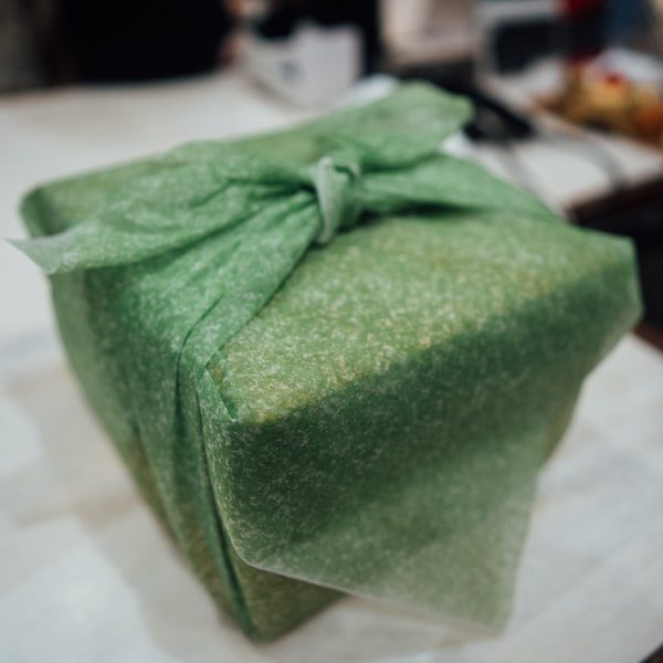 おせちよりステーキ、寿司、蟹鍋